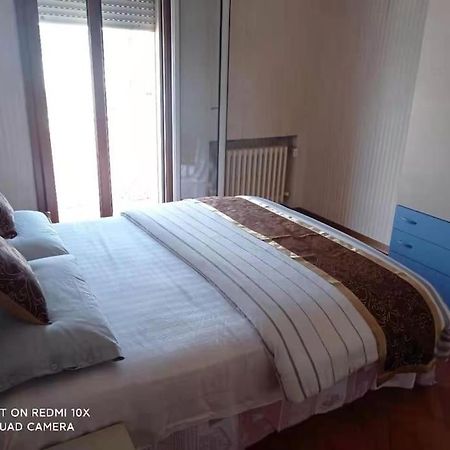 Cozy Room With Queen Bed 温馨双人大房间 Mestre Esterno foto